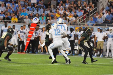 Kuzey Carolina 29 Aralık 2015 tarihinde Orlando Florida 'daki Kamp Dünya Stadyumu' nda oynanan Russell Atletizm Kupası 'nda Baylor ile karşılaşacak.. 