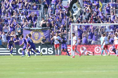 Orlando City SC, 9 Nisan 2019 'da Orlando, Florida' daki Citrus Bowl 'da New York Red Bulls' a ev sahipliği yapıyor.. 