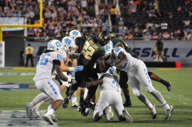 Kuzey Carolina 29 Aralık 2015 tarihinde Orlando Florida 'daki Kamp Dünya Stadyumu' nda oynanan Russell Atletizm Kupası 'nda Baylor ile karşılaşacak.. 