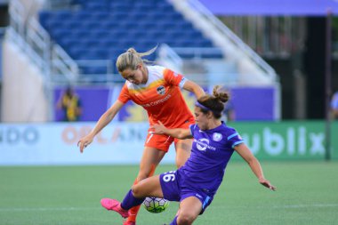 Orlando Pride sunucusu Houston Dash 23 Haziran 2016 'da Orlando Florida' daki Dünya Kampı Stadyumu 'nda..