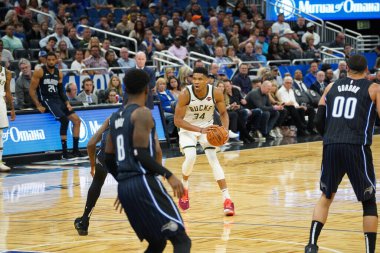 Orlando Magic, Orlando, Florida, ABD 'deki Amway Center' da Milwaukee Bucks 'a ev sahipliği yapıyor. 1 Kasım 2019.  