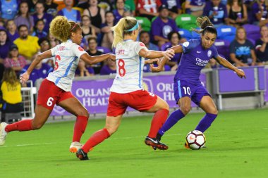 Orland Pride, 25 Ağustos 2018 'de Orlando Florida' daki Exploria Stadyumu 'nda Chicago Red Stars' a ev sahipliği yapıyor..  