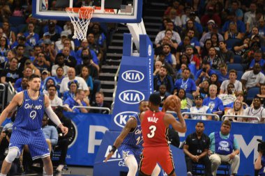 Orlando Magic 17 Ekim 2018 'de Orlando Florida' daki Amway Center 'da Miami Heat' i sunar..