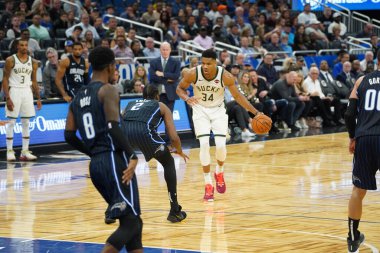 Orlando Magic, Orlando, Florida, ABD 'deki Amway Center' da Milwaukee Bucks 'a ev sahipliği yapıyor. 1 Kasım 2019.  