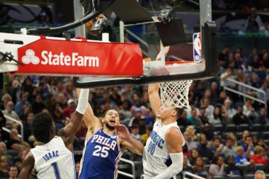 Orlando Magic 27 Aralık 2019 Cuma günü Orlando, Florida 'daki Amway Arena' da Philadelphia 76ers 'a ev sahipliği yapıyor..