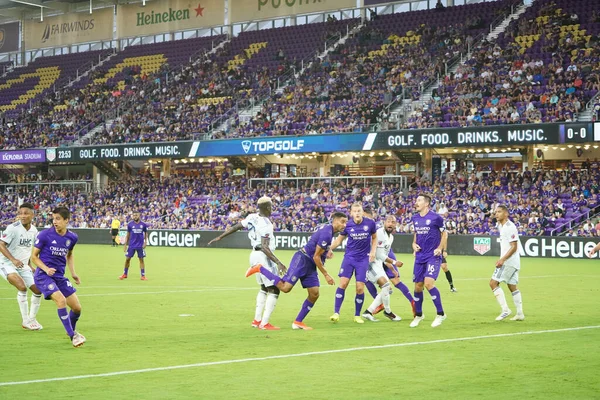 Orlando City SC, 19 Haziran 2019 Çarşamba günü Orlando 'daki Exploria Stadyumu' nda düzenlenen ABD Açık Kupası sırasında New England Devrimi 'ne ev sahipliği yaptı.