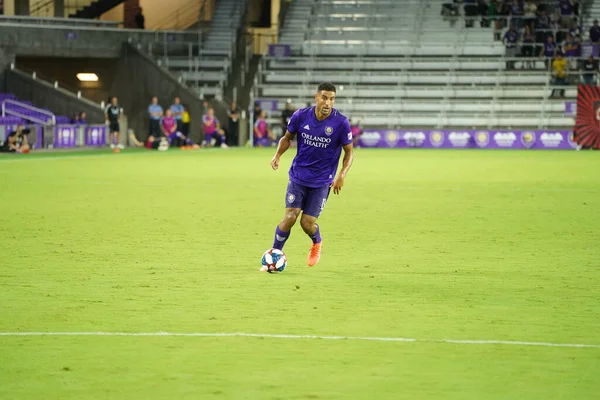 Orlando City SC, 19 Haziran 2019 Çarşamba günü Orlando 'daki Exploria Stadyumu' nda düzenlenen ABD Açık Kupası sırasında New England Devrimi 'ne ev sahipliği yaptı.