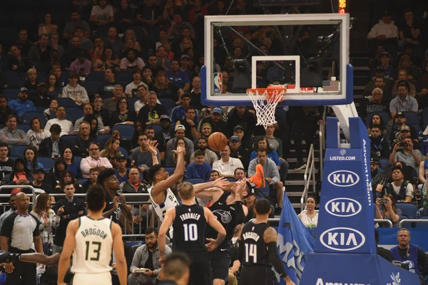 Orlando Magic Φιλοξενεί Milwaukee Bucks Στο Amway Arena Στο Orlando — Φωτογραφία Αρχείου