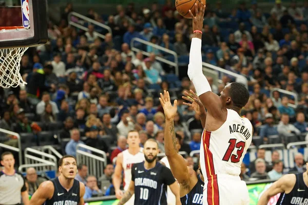 Miami Heat 'ten Bam Adebayo # 13, 1 Şubat 2020 tarihinde Orlando Florida' daki Amway Center 'a ateş etti. 