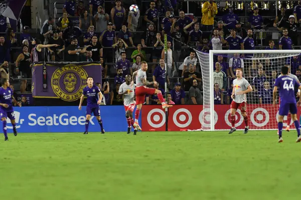 Orlando City 21 Temmuz 2019 tarihinde Florida, Orlando 'da Exploria Stadyumu' nda New York Red Bulls 'a ev sahipliği yaptı..