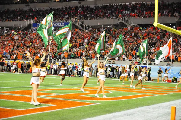 Montañeros Virginia Occidental Enfrentan Huracanes Miami Durante 71º Russell Bowl —  Fotos de Stock