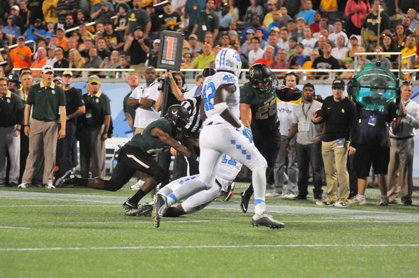 Kuzey Carolina 29 Aralık 2015 tarihinde Orlando Florida 'daki Kamp Dünya Stadyumu' nda oynanan Russell Atletizm Kupası 'nda Baylor ile karşılaşacak.. 