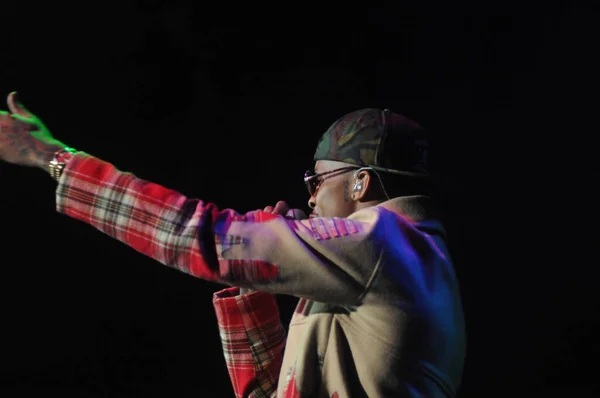 Singer Usher Apresenta Amway Center Orlando Florida Dezembro 2014 — Fotografia de Stock