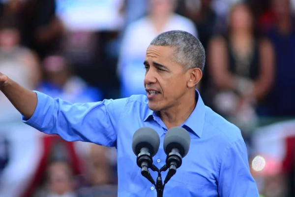 Prezident Barack Obama Vystoupí Shromáždění Kampaně Stadionu Osceola Heritage Park — Stock fotografie