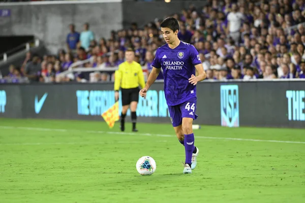 Orlando City SC, 6 Ağustos Salı günü Orlando Florida 'daki Exploria Stadyumu' nda oynanan ABD Kupası sırasında Atlanta United FC 'ye ev sahipliği yaptı..