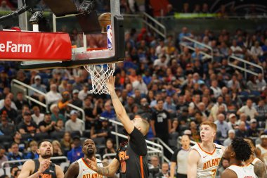 Orlando Magic 10 Şubat 2020 tarihinde Orlando Florida 'daki Amway Center' da Atlanta Hawks 'a ev sahipliği yaptı..  