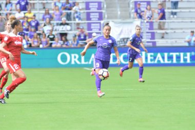 Orlando Pride 22 Nisan 2017 'de Orlando City Stadyumu' nda Washington Spirit 'e ev sahipliği yaptı..  