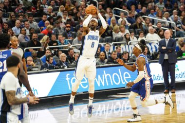 Orlando Magic 27 Aralık 2019 Cuma günü Orlando, Florida 'daki Amway Arena' da Philadelphia 76ers 'a ev sahipliği yapıyor..