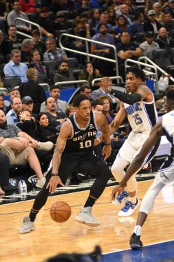 Orlando Magic, 19 Aralık 2018 tarihinde Orlando Florida 'daki Amway Center' da San Antonio Spurs 'a ev sahipliği yapmaktadır.. 
