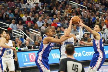 Orlando Magic 27 Aralık 2019 Cuma günü Orlando, Florida 'daki Amway Arena' da Philadelphia 76ers 'a ev sahipliği yapıyor..