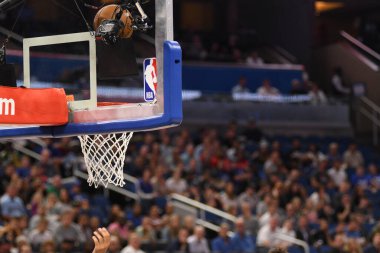 Orlando Magic 25 Ekim 2018 'de Orlando Florida' daki Amway Center 'da Portland Trail Blazers' ı sunar.. 