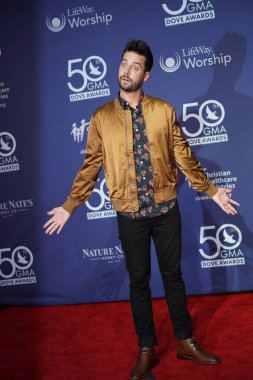 15 Ekim 2019 'da Nashville, Tennessee' deki Linbscome Üniversitesi 'nde verilen 50. GMA Dove Ödülleri sırasında kırmızı halı. 