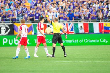 Orlando City SC, 6 Mayıs 2016 'da Orlando Florida' daki Dünya Kampı Stadyumu 'nda New York Red Bulls' a ev sahipliği yaptı.. 