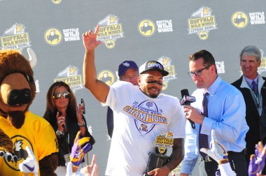 LSU, 31 Aralık 2016 tarihinde Orlando Florida 'daki Kamp Dünya Stadyumu' nda oynanan 71. Citrus Kupası 'nda Louisville ile karşılaşacak..  