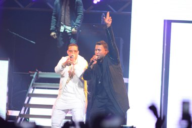 Baba Yankee ve Don Omar 7 Ağustos 2016 'da Orlando Florida' daki Amway Center 'da konser verdiler..  