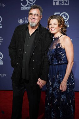 15 Ekim 2019 'da Nashville, Tennessee' deki Linbscome Üniversitesi 'nde verilen 50. GMA Dove Ödülleri sırasında kırmızı halı. 