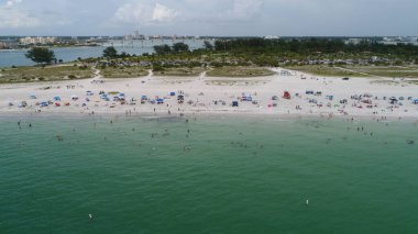 Şehir plajlı sahil manzarası çok güzel.