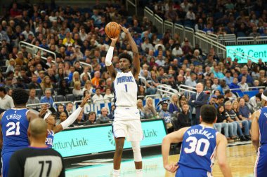 Orlando Magic 27 Aralık 2019 Cuma günü Orlando, Florida 'daki Amway Arena' da Philadelphia 76ers 'a ev sahipliği yapıyor..
