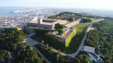 Montjuc Kalesi 1640 yılından kalma, Barcelona, Katalonya, İspanya 'daki Montjuc tepesine inşa edilmiş eski bir askeri kaledir..