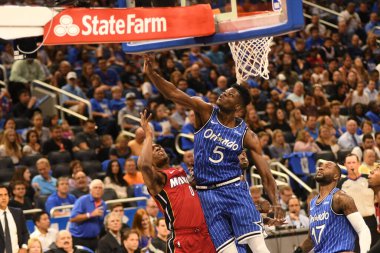 Orlando Magic 17 Ekim 2018 'de Orlando Florida' daki Amway Center 'da Miami Heat' i sunar..  