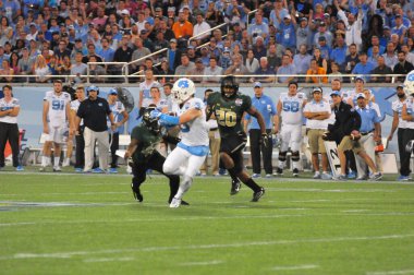 Kuzey Carolina 29 Aralık 2015 tarihinde Orlando Florida 'daki Kamp Dünya Stadyumu' nda oynanan Russell Atletizm Kupası 'nda Baylor ile karşılaşacak.. 