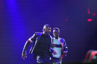 R & B Şarkıcısı Usher 12 Aralık 2014 'te Orlando Florida' daki Amway Center 'da sahne alacak..  