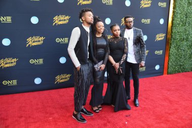 24 Mart 2018 Cumartesi günü Las Vegas 'taki Orleans Resort' ta düzenlenen 33. Yıldız Ödülleri Kırmızı Halı sırasında ünlüler.