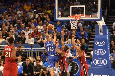 Orlando Magic 17 Ekim 2018 'de Orlando Florida' daki Amway Center 'da Miami Heat' i sunar..  