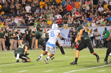 Kuzey Carolina 29 Aralık 2015 tarihinde Orlando Florida 'daki Kamp Dünya Stadyumu' nda oynanan Russell Atletizm Kupası 'nda Baylor ile karşılaşacak..