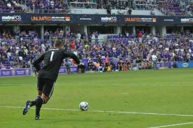 Orlando City 15 Nisan 2017 'de Florida, Orlando' daki Citrus Bowl 'da Los Angeles Galaksisine ev sahipliği yaptı..  