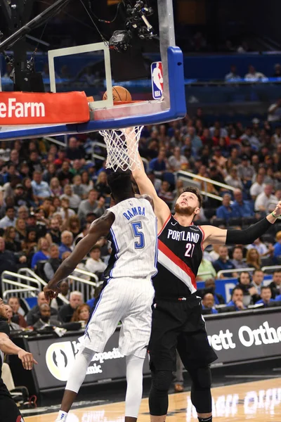Orlando Magic 25 Ekim 2018 'de Orlando Florida' daki Amway Center 'da Portland Trail Blazers' ı sunar.. 