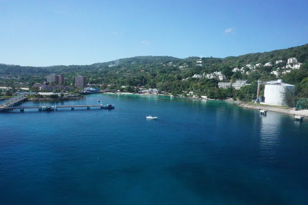 Vista Del Agua Del Océano Turquesa Costa Muelle — Foto de Stock