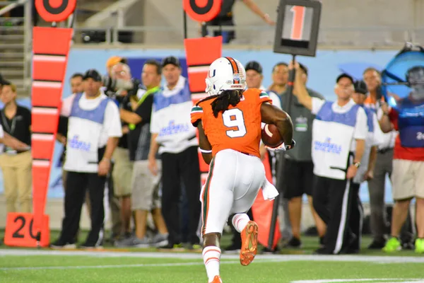 Montañeros Virginia Occidental Enfrentan Huracanes Miami Durante 71º Russell Bowl — Foto de Stock