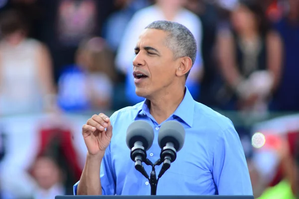 Prezident Barack Obama Vystoupí Shromáždění Kampaně Stadionu Osceola Heritage Park — Stock fotografie