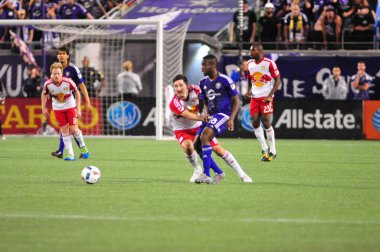 Orlando City SC, 6 Mayıs 2016 'da Orlando Florida' daki Dünya Kampı Stadyumu 'nda New York Red Bulls' a ev sahipliği yaptı..