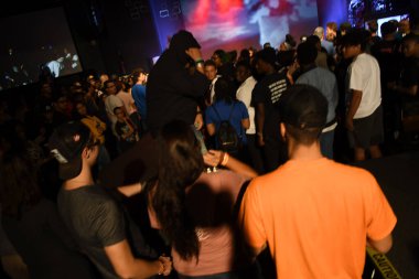 Crossover Kilisesi, 6 Ekim 2018 'de Tampa Florida' daki Crossover Kilisesi 'nde iki yıllık lezzet festivaline ev sahipliği yapıyor..