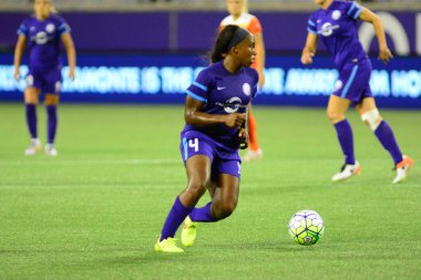 Orlando Pride sunucusu Houston Dash 23 Haziran 2016 'da Orlando Florida' daki Dünya Kampı Stadyumu 'nda..
