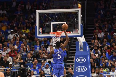Orlando Magic 17 Ekim 2018 'de Orlando Florida' daki Amway Center 'da Miami Heat' i sunar..