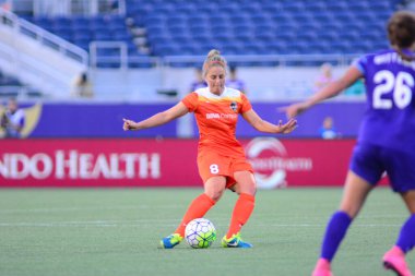 Orlando Pride sunucusu Houston Dash 23 Haziran 2016 'da Orlando Florida' daki Dünya Kampı Stadyumu 'nda..