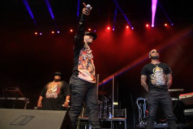 R & B Şarkıcıları Keith Sweat, Jagged Edge, Dru Hill ve Sisqo 15 Kasım 2014 'te Orlando Florida' daki CFE Arena 'da sahne aldılar..  